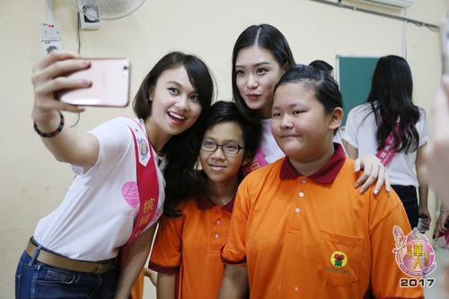 charity-visit-11