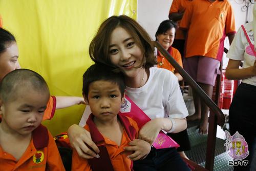 charity-visit-7