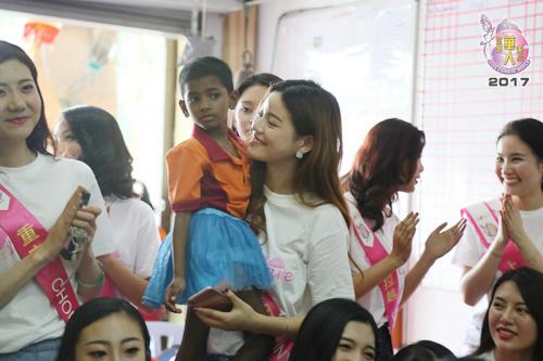 charity-visit-8